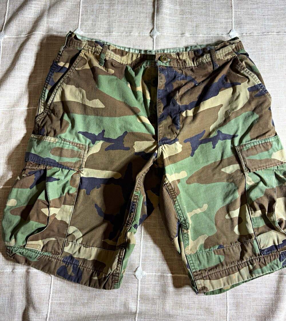 Men’s Army Camouflage Cargo Shorts Cotton Canvas Button Fly Pockets Size 32